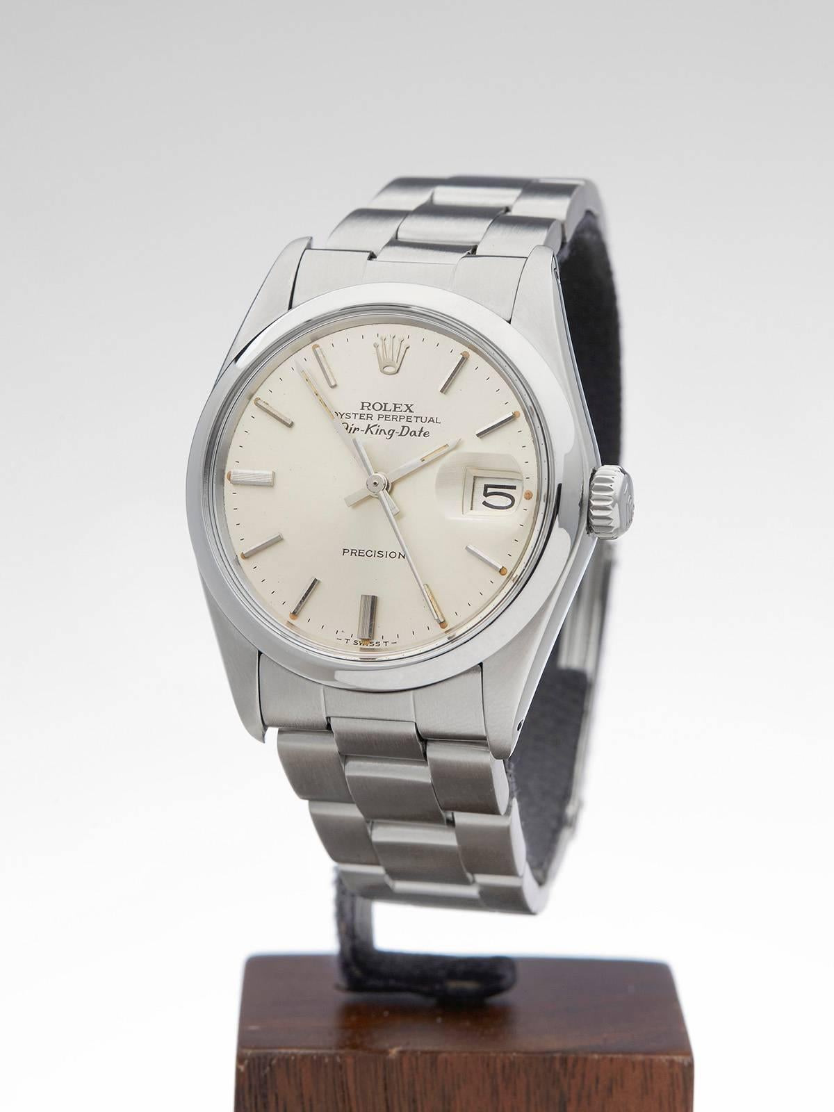 Ref 	COM812
Model Number 	5700
Serial Number 	501****
Condition 	9 - Excellent condition
Gender 	Unisex
Age 	1st November 1979
Case Diameter 	34 mm
Case Size 	34mm
Box & Papers 	Box, Manuals & Guarantee
Movement 	Automatic
Case 	Stainless