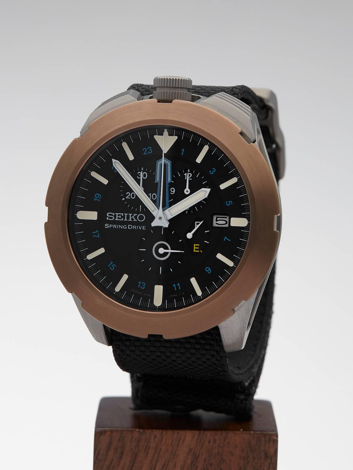 Ref 	COM828
Serial Number 	007****
Condition 	9.5 - Excellent condition
Gender 	Gents
Age 	Open Papers
Case Diameter 	53 mm
Case Size 	53mm
Box & Papers 	Box, Manuals & Guarantee
Movement 	Automatic
Case 	Titanium
Dial 	Black
Bracelet