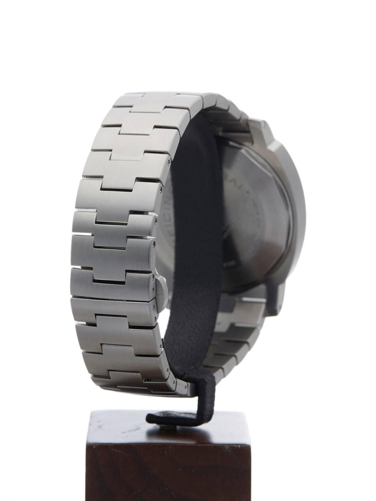  Panerai Stainless Steel Luminor Automatic Wristwatch Ref PAM00279 2010s 3