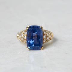 Van Cleef & Arpels 10.73 Carat Ceylon Sapphire Diamond Yellow Gold Cocktail Ring