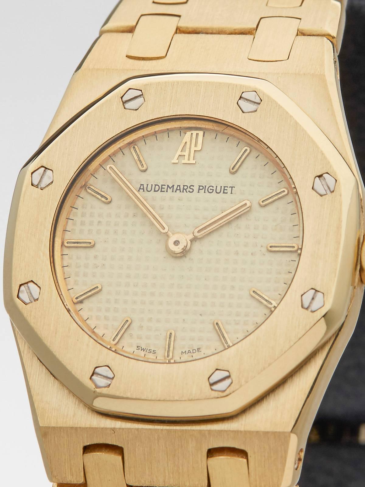 Audemars Piguet Ladies Yellow Gold Royal Oak Quartz Wristwatch, 1986 In Excellent Condition In Bishop's Stortford, Hertfordshire