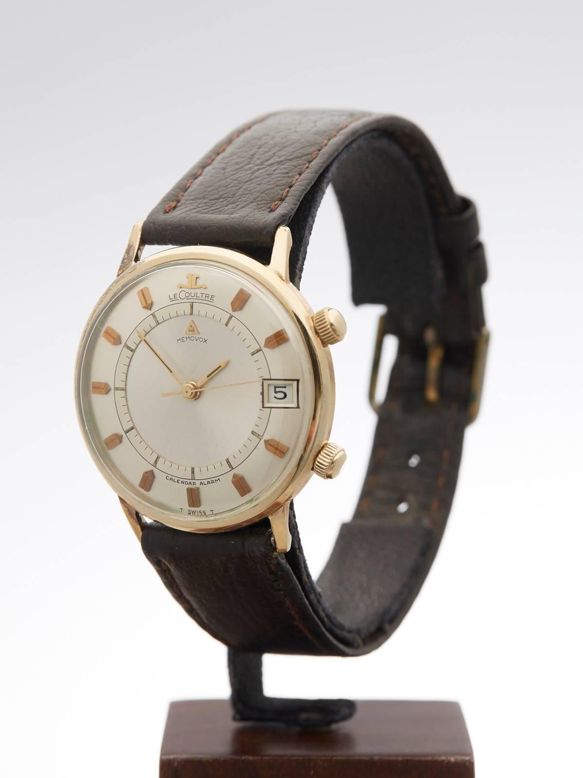 Ref: COM745
Model: 2979-911
Serial: 668****
Condition: 8 - Good condition
Age:	1950's
Case Diameter: 36 mm
Case Size: 36mm
Box and Papers: Xupes Presentation Pouch
Movement: Mechanical Wind
Case: Vermeil Gold
Dial: Champagne
Bracelet: Brown