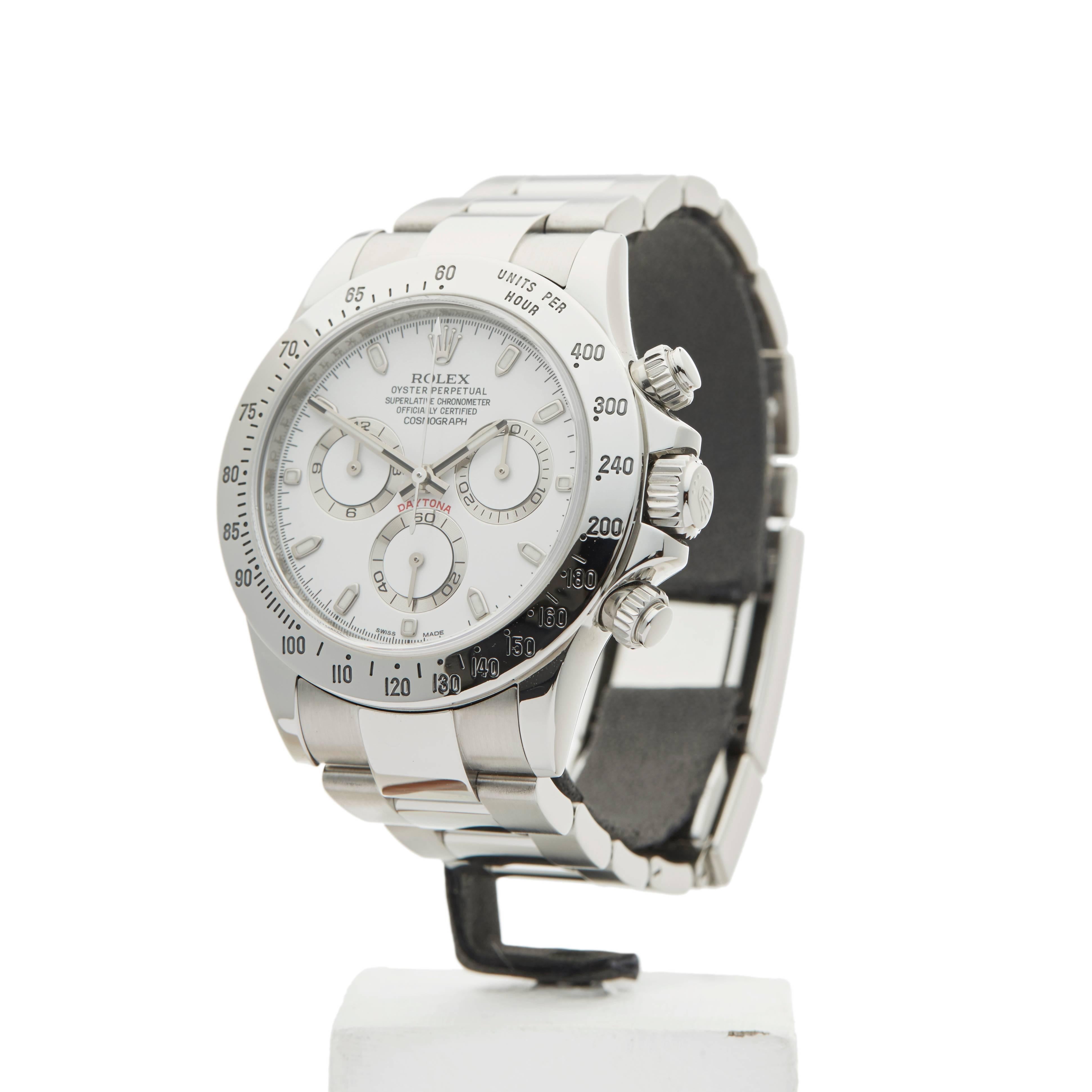 Ref:	W3949
Model: 116520
Condition: 9 - Excellent condition
Age:	1st August 2014
Case Diameter: 40 mm
Case Size: 40mm
Box and Papers: Box and Guarantee
Movement: Automatic
Case: Stainless Steel
Dial: Black
Bracelet: Stainless Steel
Strap Length:
