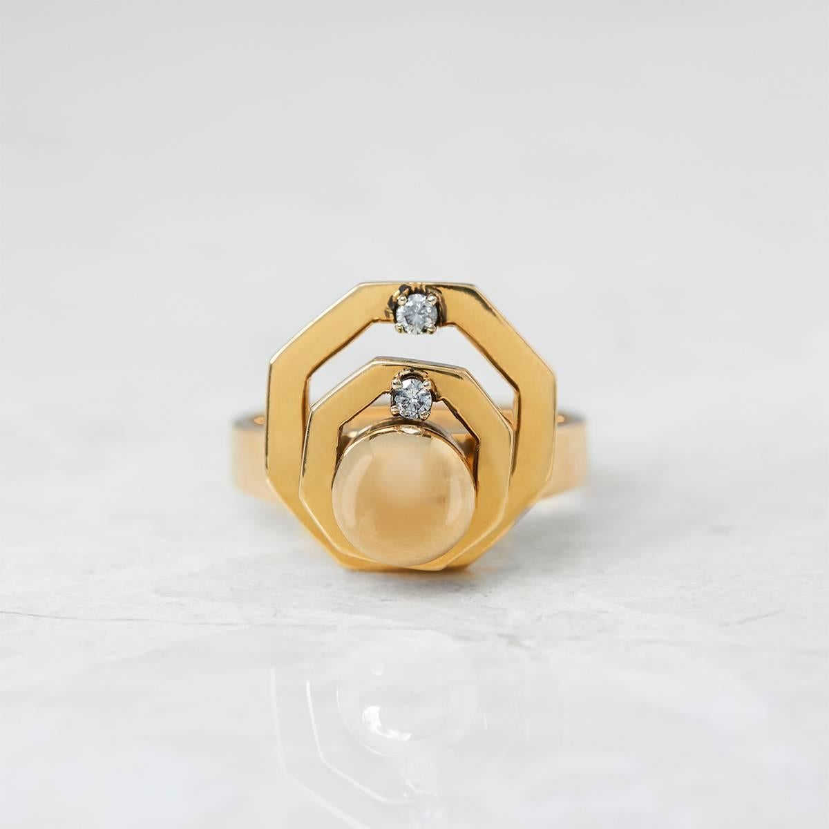 Code: COM095
Description: 14k Yellow Gold 0.20ct Diamond Swivel Ring
Accompanied With: Presentation Box
Gender: Ladies
UK Ring Size: M
EU Ring Size: 52 1/2
US Ring Size: 6
Resizing Possible?: YES
Condition: 8
Material: Yellow Gold
Total Weight: 6.22g