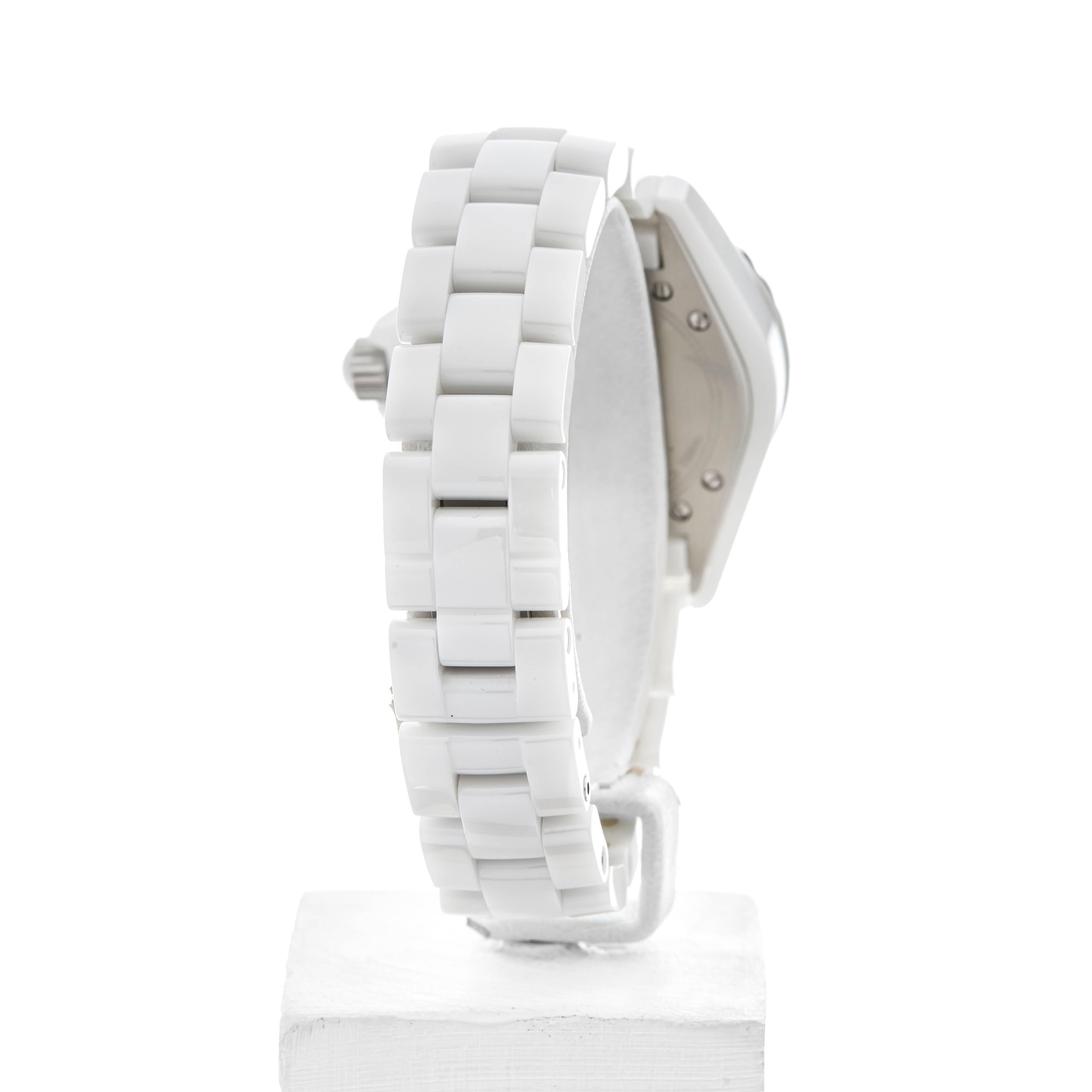 Chanel Ladies White Ceramic J12 quartz wristwatch ref  H0967, 2010s 2