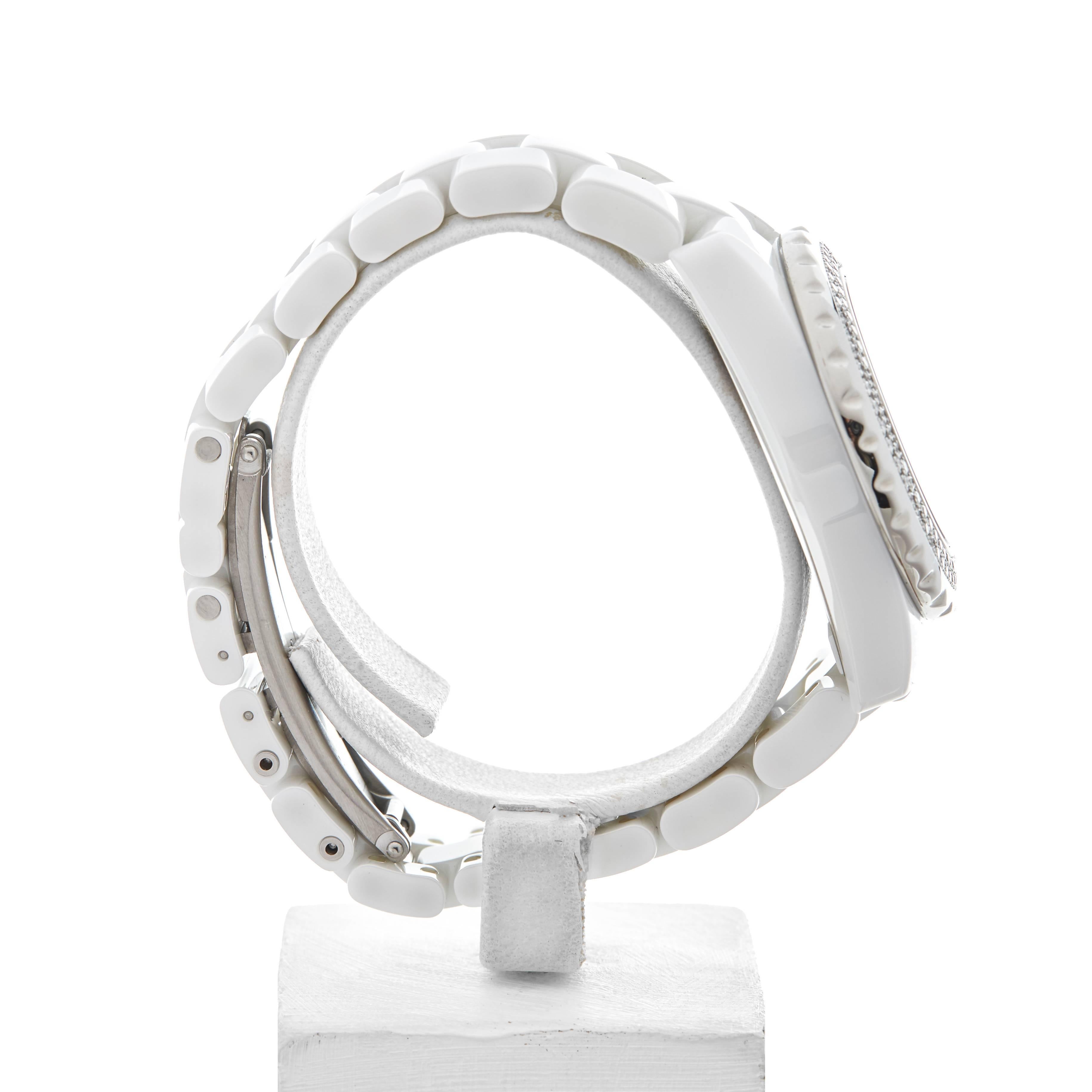 Chanel Ladies White Ceramic J12 quartz wristwatch ref  H0967, 2010s 1