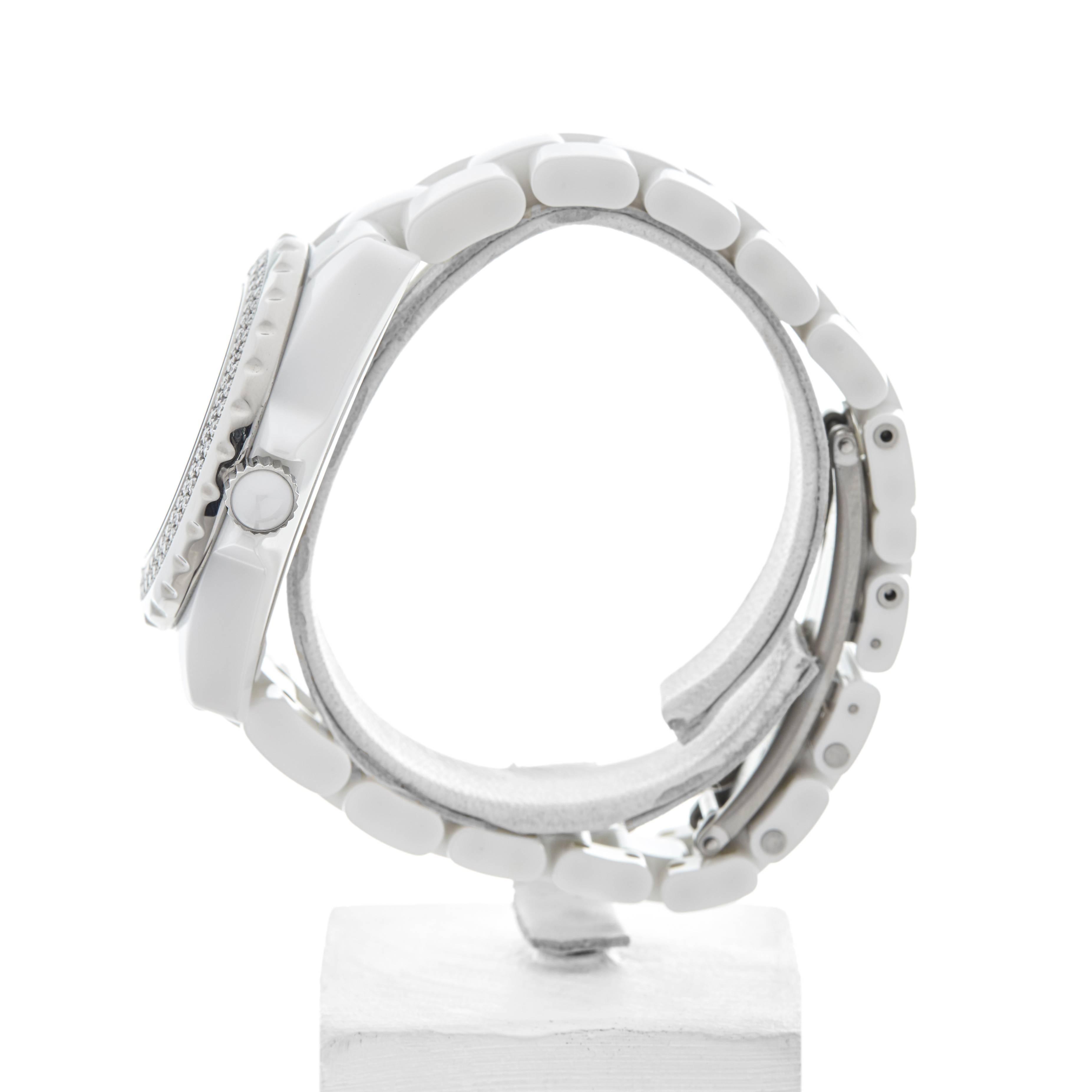Women's Chanel Ladies White Ceramic J12 quartz wristwatch ref  H0967, 2010s