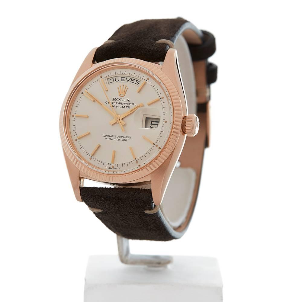 Ref: W4208
Model Number: 6611
Serial Number: 261***
Condition: 9 - Excellent condition
Age: 1957
Case Diameter: 36 mm
Case size: 36mm
Box and Papers: Box Only
Movement: Automatic
Case: 18k Rose Gold
Dial: Silver Baton
Bracelet: Grey Leather
Strap