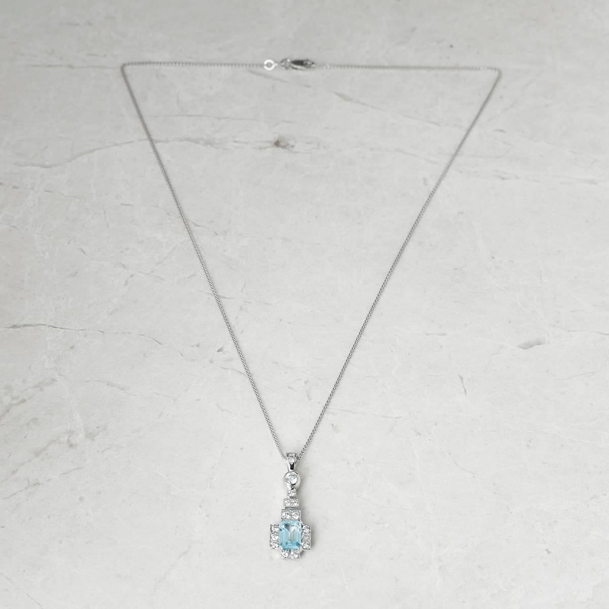 18 Karat White Gold Blue Topaz Diamond Pendant Necklace 2