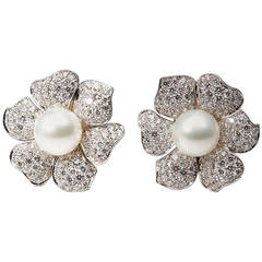 Picchiotti - Boucles d'oreilles fleur en or:: diamant et perle des mers du Sud