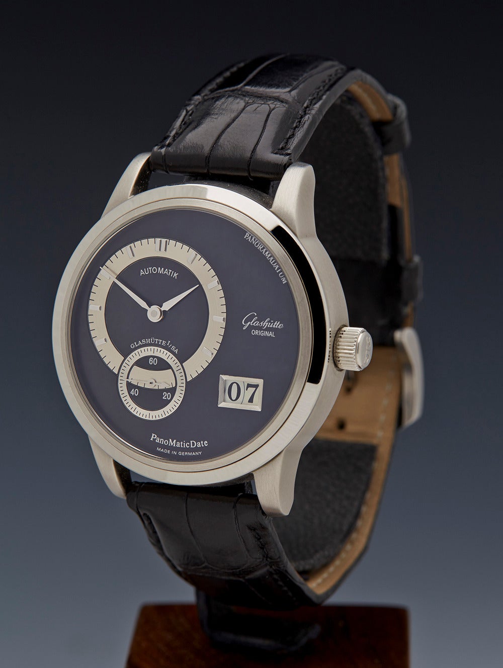 Glashutte Platinum Panomatic Date Limited Edition Wristwatch Ref 9001030304 In Excellent Condition In Bishop's Stortford, Hertfordshire