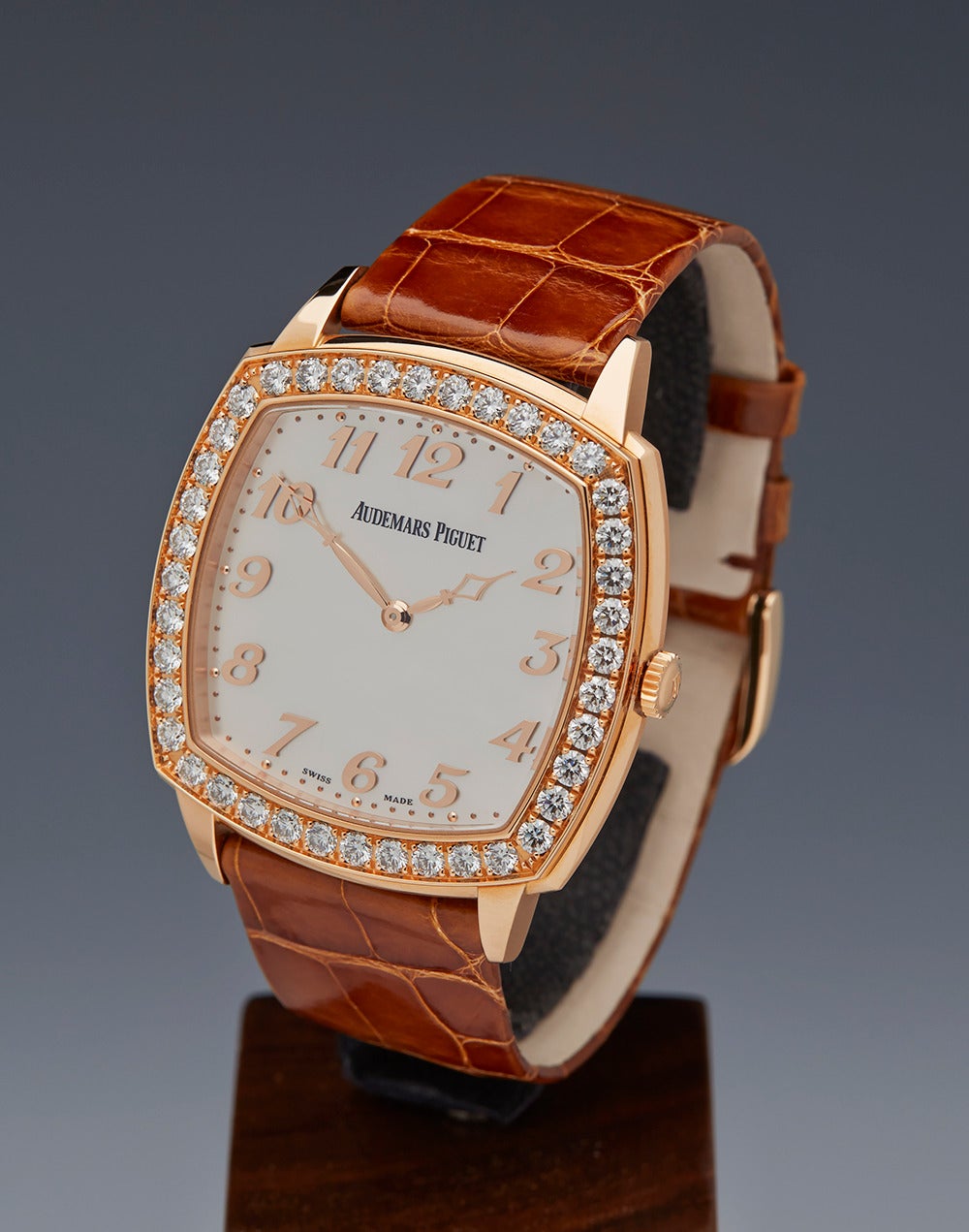 Specifications

Ref:W1458
Movement: Automatic 
Case: 18k Rose Gold
Case Diameter: 41mm
Dial: White Mother of Pearl
Bracelet: Brown Crocodile Leather
Strap Length: Adjustable up to 20cm
Strap Width: At Case - 22mm. At Buckle - 18mm
Buckle: 18k Rose