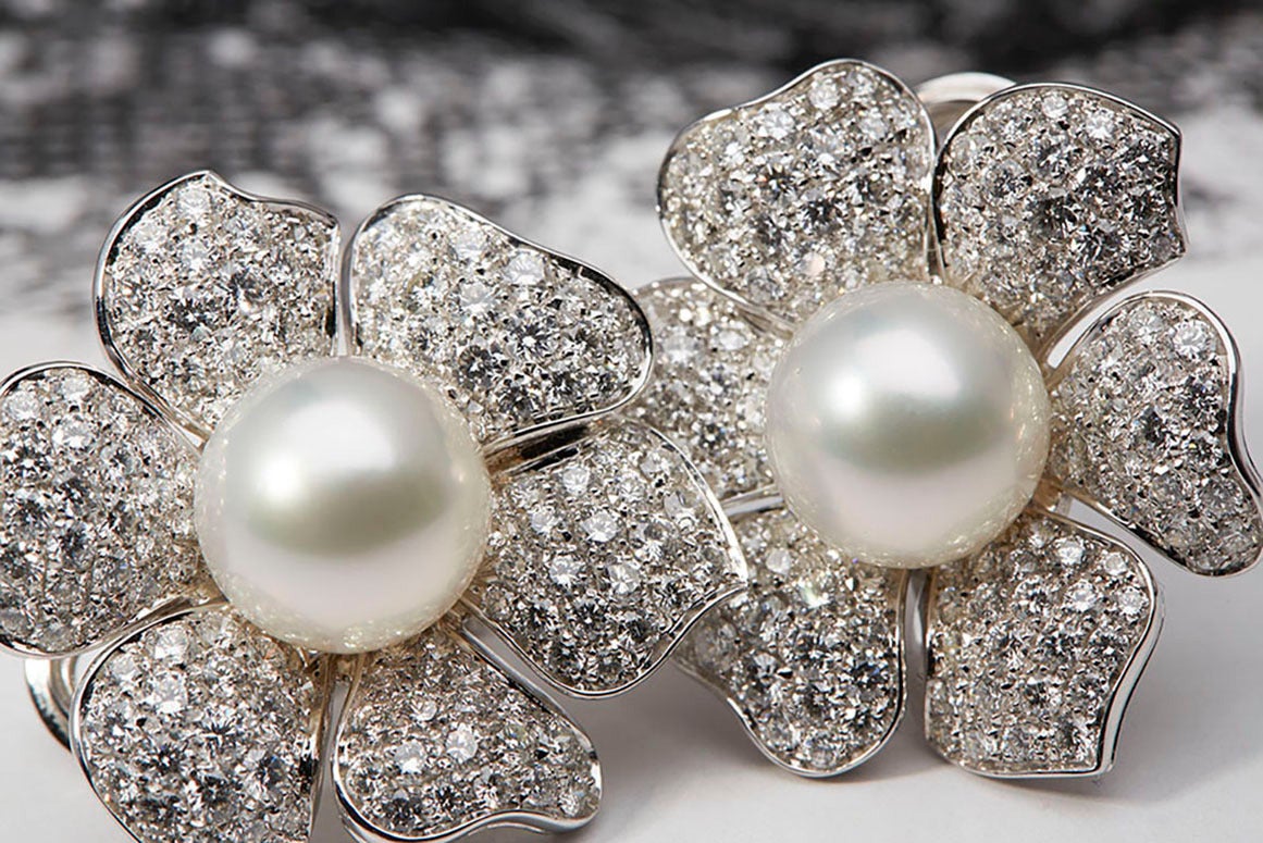 Women's Picchiotti South Sea Pearl Diamond Gold Flower Earrings