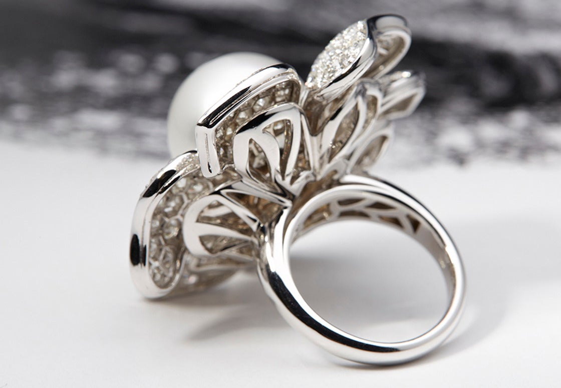 Women's Picchiotti South Sea Pearl Diamond Gold Flower Ring