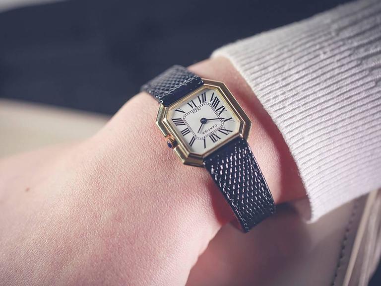 Cartier Yellow Gold Ceinture Wristwatch at 1stDibs cartier 18