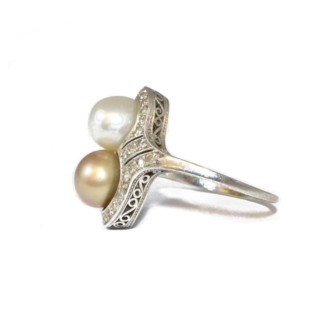 Antique Edwardian Double Pearl Diamond platinum Ring In Excellent Condition In London, GB