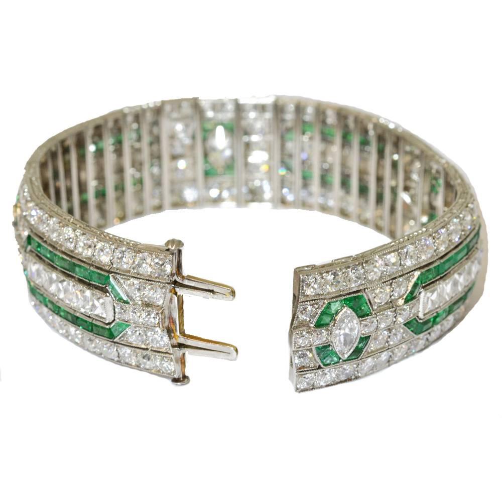Oscar Heyman & Brothers Emerald and Diamond Bracelet In Excellent Condition For Sale In London, GB