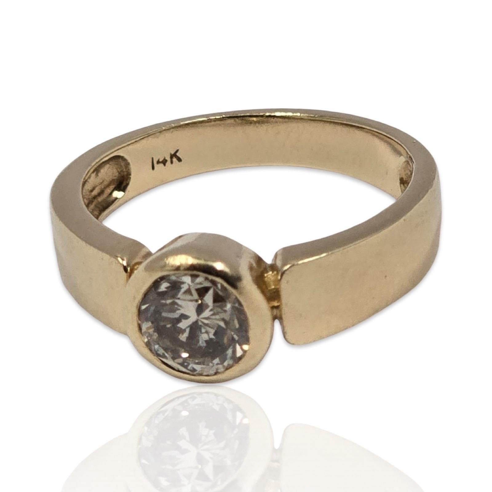 Anello moderno con castone in oro 14K e diamante naturale marrone chiaro certificato GIA in vendita 1