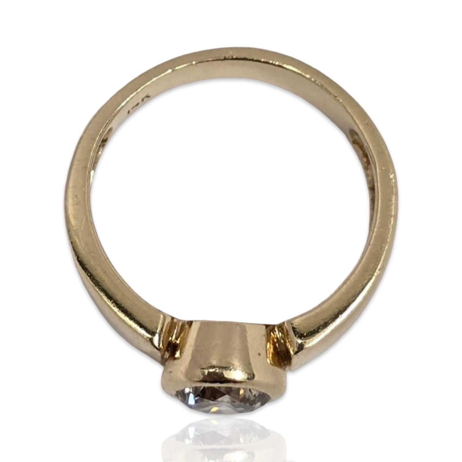 Anello moderno con castone in oro 14K e diamante naturale marrone chiaro certificato GIA in vendita 2