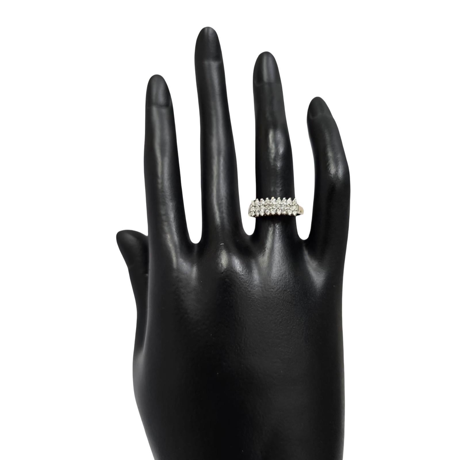 Donna Anello vintage con cluster di diamanti da 0,30tcw in oro 20K in vendita