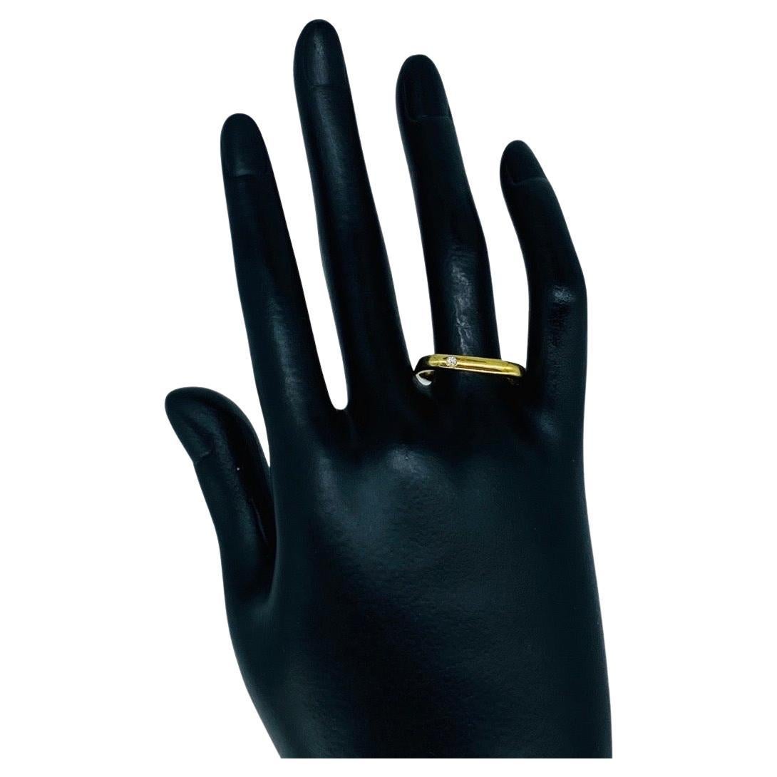 Diamante rotondo antico da 0,08 carati per uomo  Anello quadrato in oro 18k in vendita