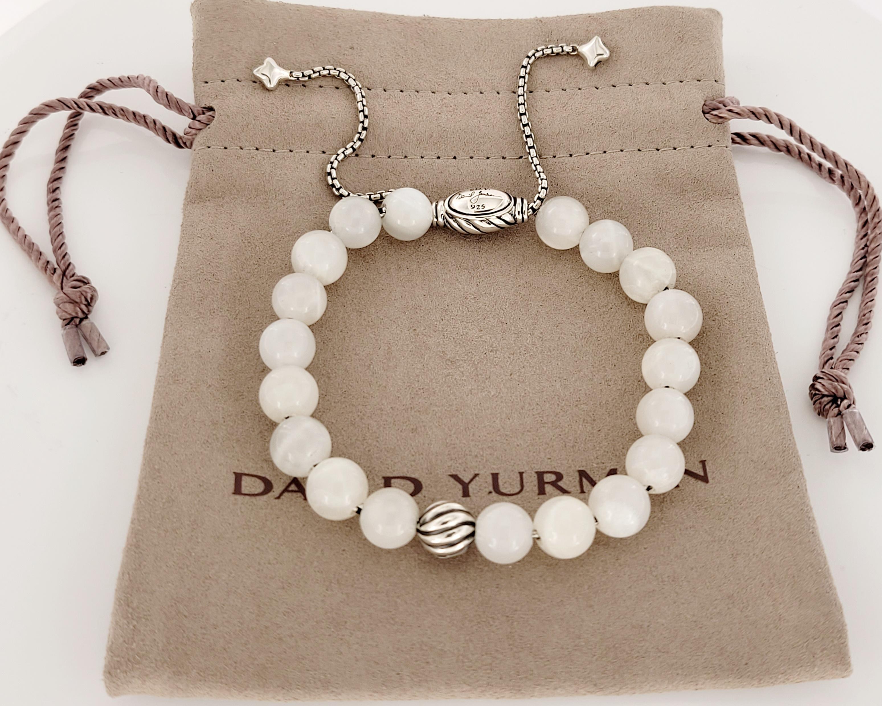 David Yurman  Spirituelles Sterling Silber  weißes Perlenarmband 8mm im Zustand „Neu“ im Angebot in New York, NY