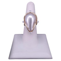 Maßgefertigter Vintage-Ring aus Perlmutt in 14-karätigem Gelbgold
