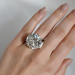 Beauvince GIA Certified 18.15 Carat Round M VVS2 3 Stone Engagement Ring