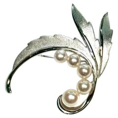 MIKIMOTO Akoya Pearl Leaf Brooch Pin Sterling Silver Signed M463