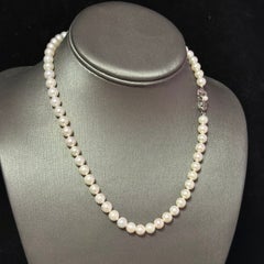 Collier de perles Akoya Mikimoto, 17,25 pouces, 7 mm, fermoir en argent, pièce de collection M452