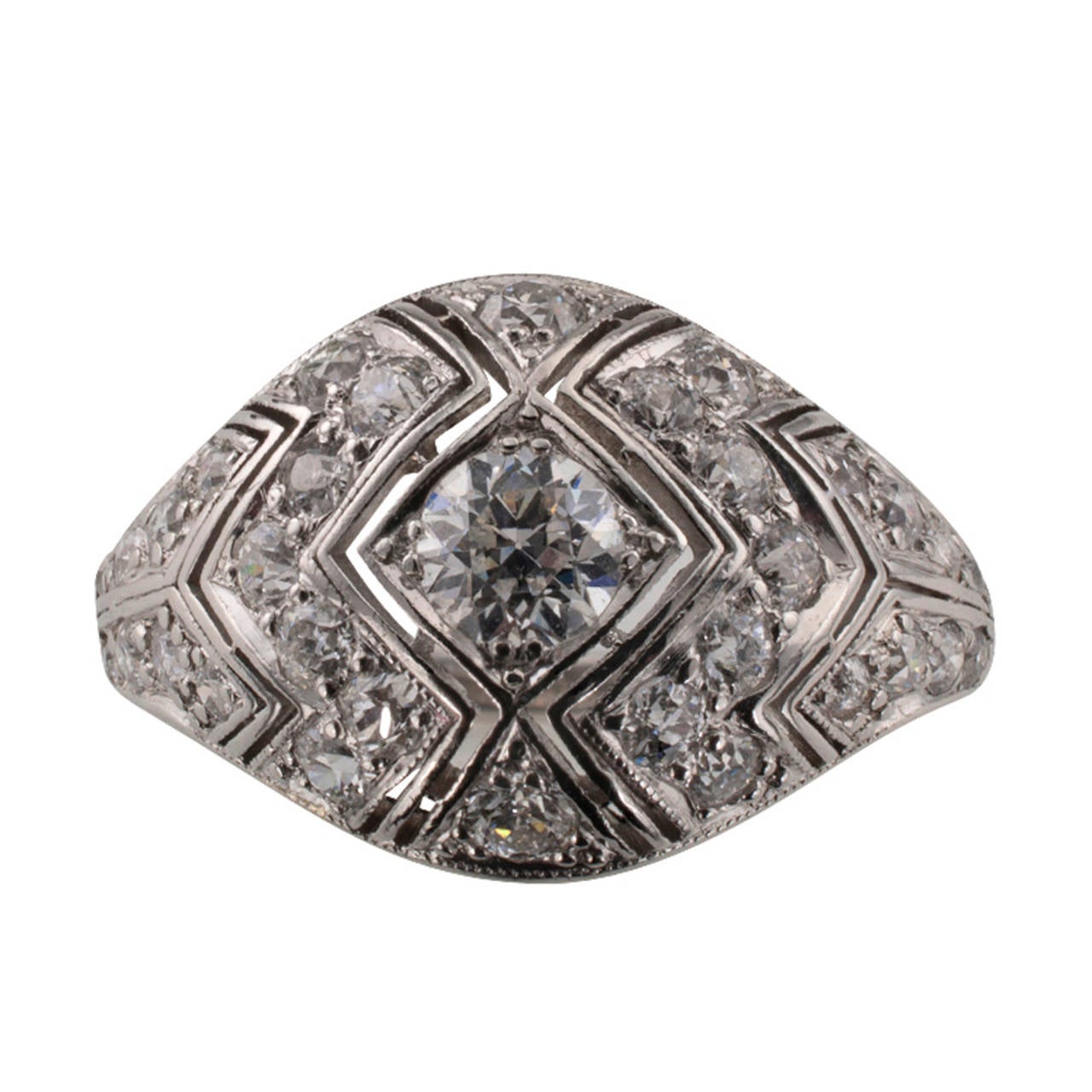Art Deco Diamond Platinum Ring In Excellent Condition In Los Angeles, CA
