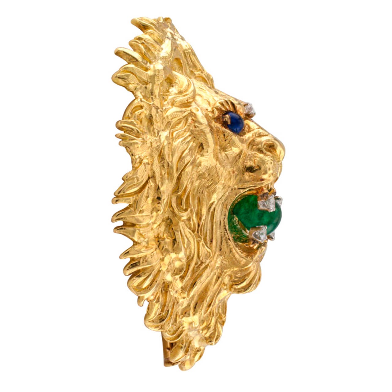 Contemporary David Webb Huge Emerald Sapphire Diamond Gold Lion Head Brooch Pendant