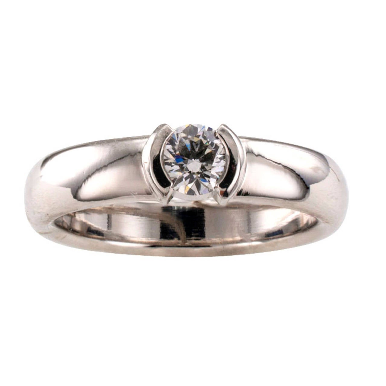 Tiffany & Co. Etoile Diamond Platinum Solitaire Ring In Excellent Condition In Los Angeles, CA