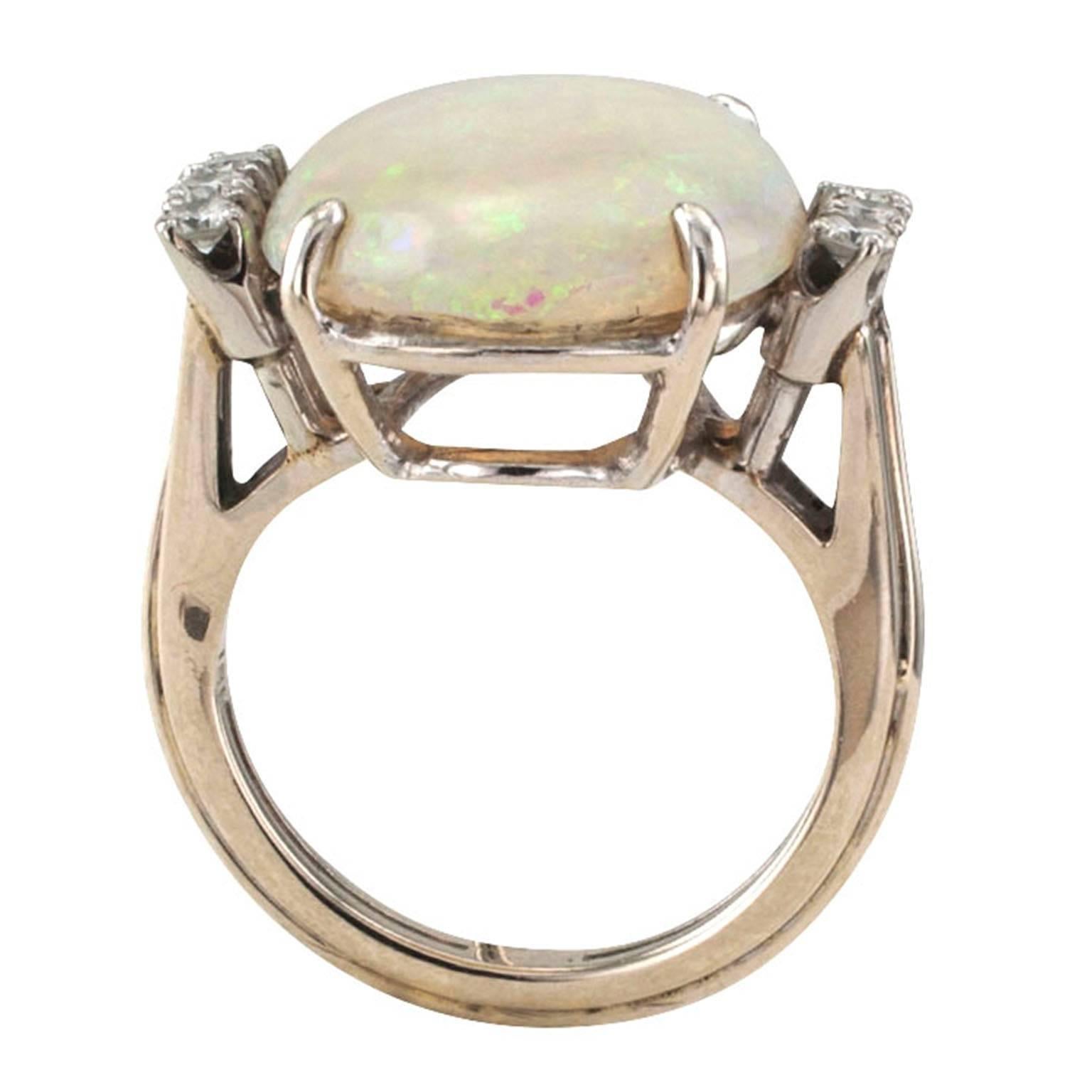 Opal Diamond Gold Ring In Excellent Condition In Los Angeles, CA