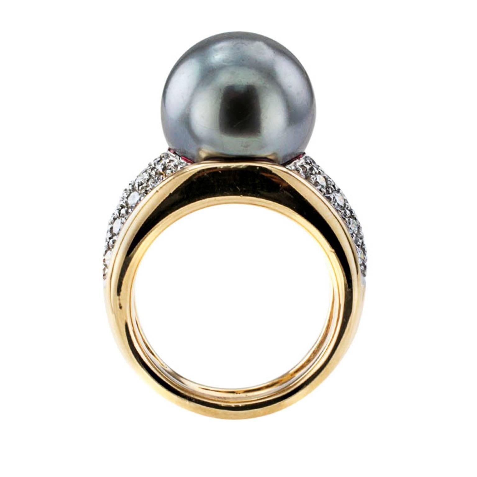 Contemporary Tahitian Cultured Pearl Diamond Gold Ring