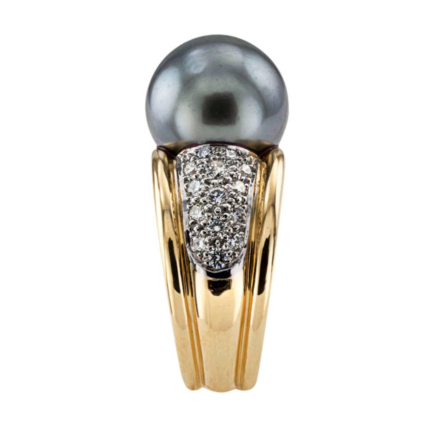 Tahitian Cultured Pearl Diamond Gold Ring In Excellent Condition In Los Angeles, CA