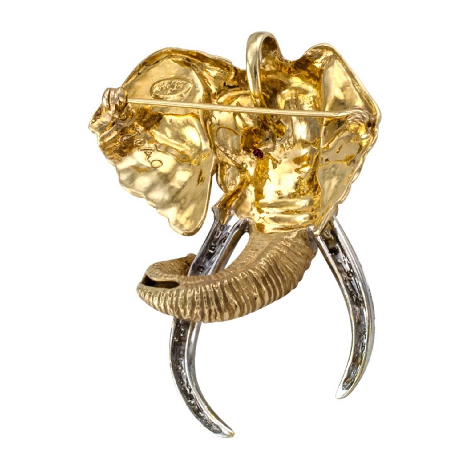Large Elephant Brooch Pendant In Excellent Condition In Los Angeles, CA