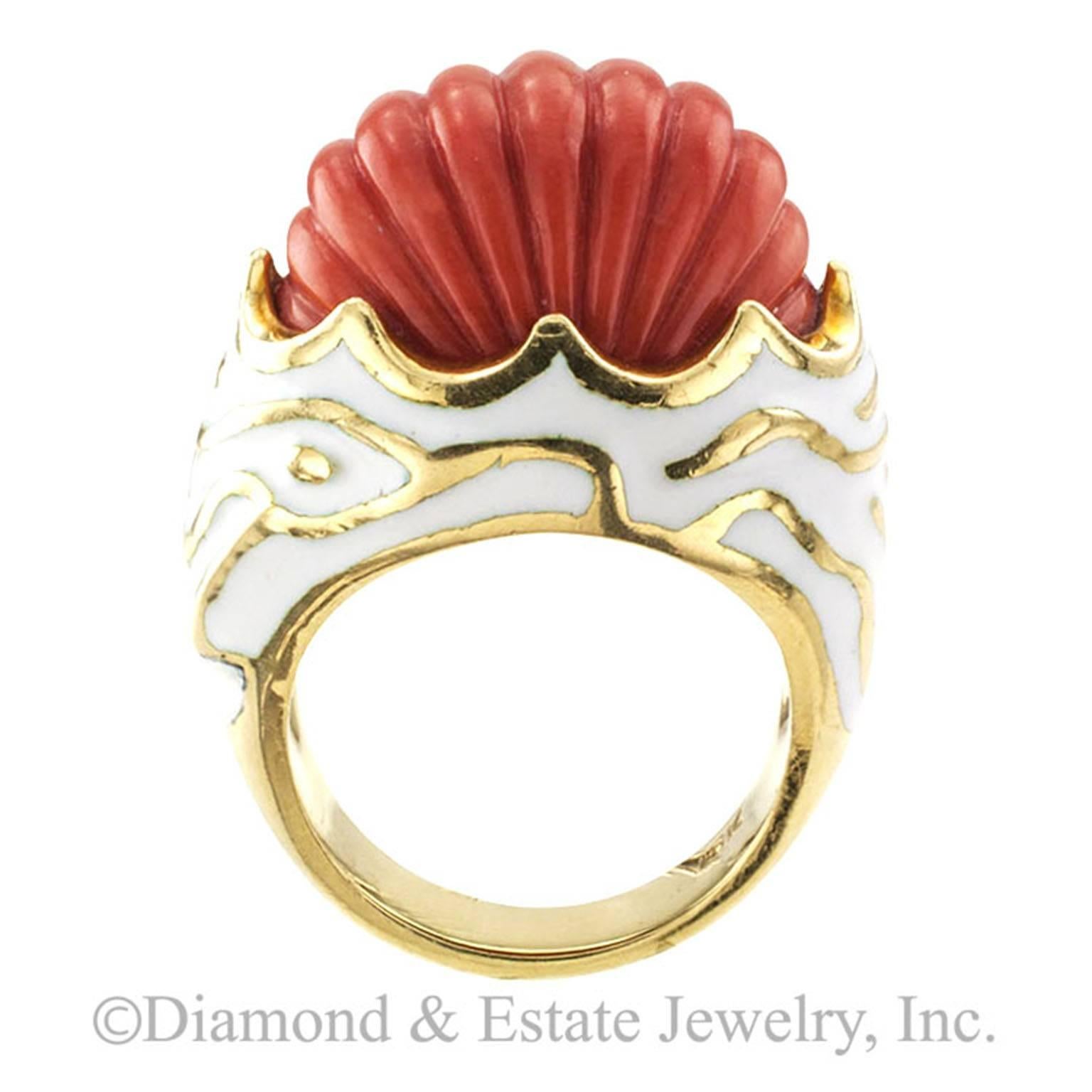 1970s Stylish Coral White Enamel Gold Ring In Excellent Condition In Los Angeles, CA
