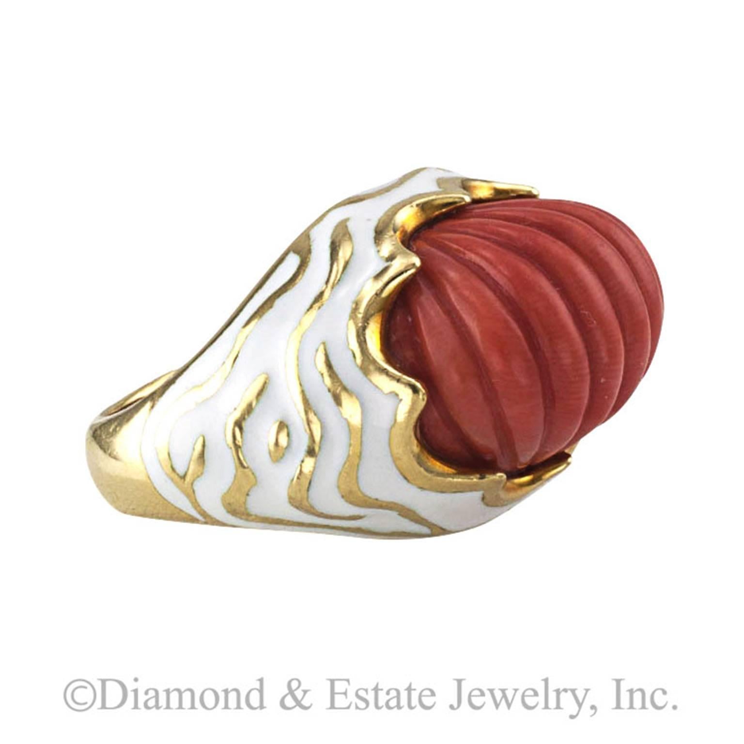Modernist 1970s Stylish Coral White Enamel Gold Ring