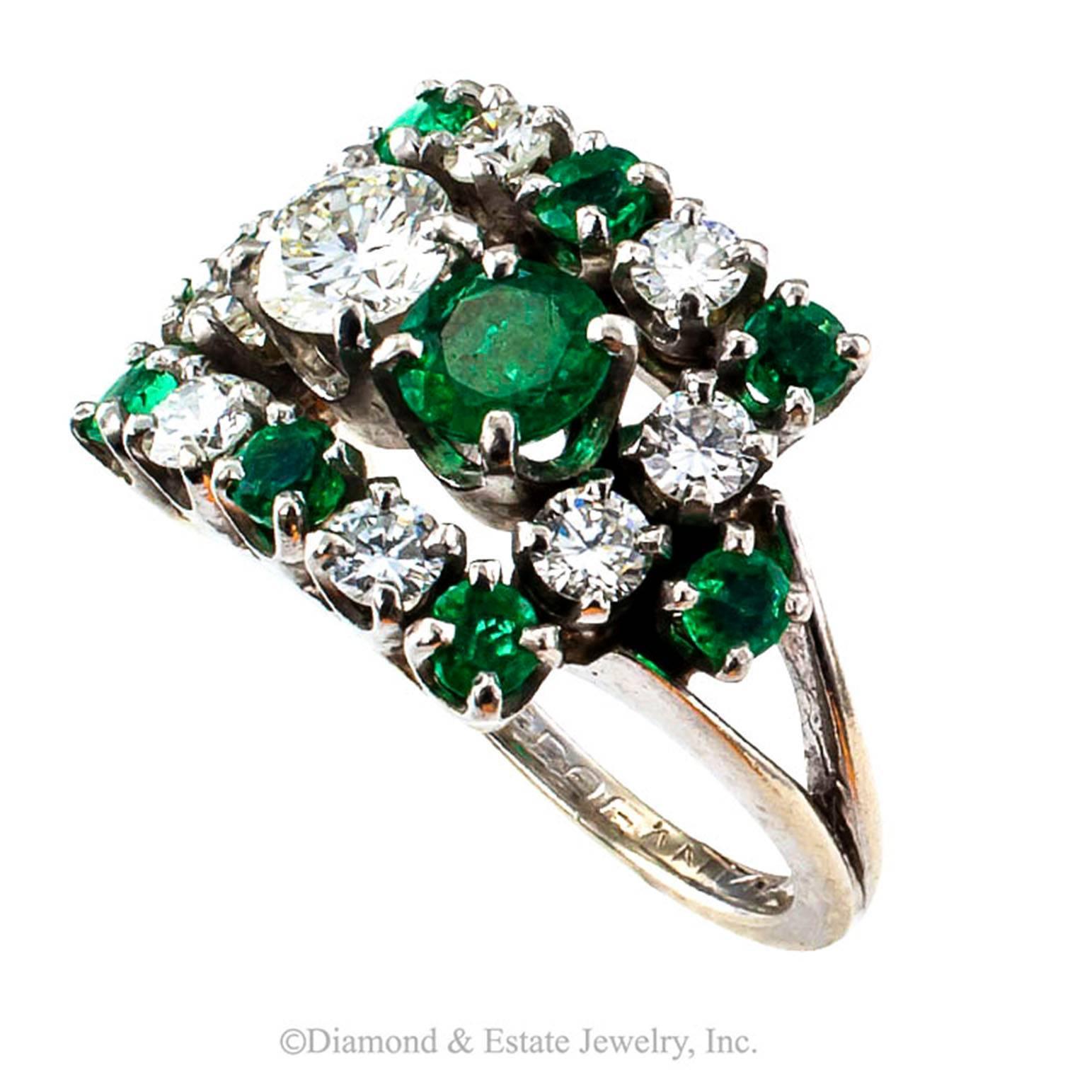 Mid-Century Emerald Diamond Gold Ring In Excellent Condition In Los Angeles, CA