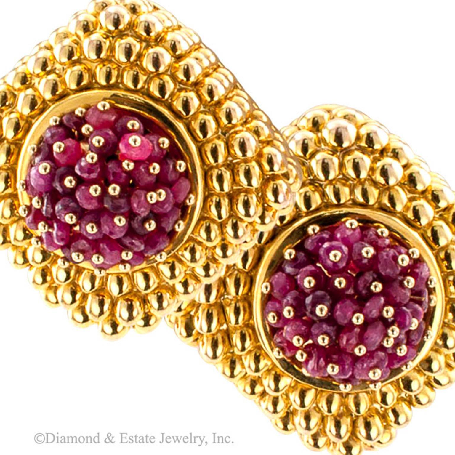 1980s Ruby Gold Earrings In Excellent Condition In Los Angeles, CA