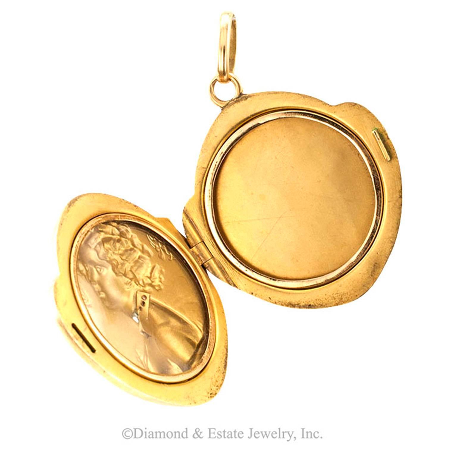 Art Nouveau Gold and Rose Cut Diamond Locket In Excellent Condition In Los Angeles, CA