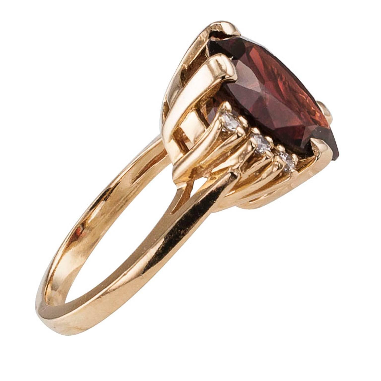 Garnet Diamond Gold Ring In Excellent Condition In Los Angeles, CA