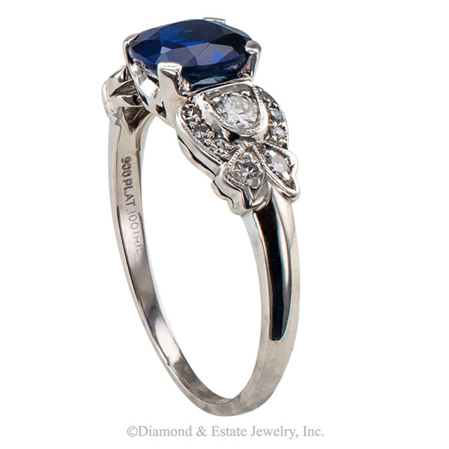 Art Deco Sapphire Diamond Platinum Ring In Excellent Condition In Los Angeles, CA