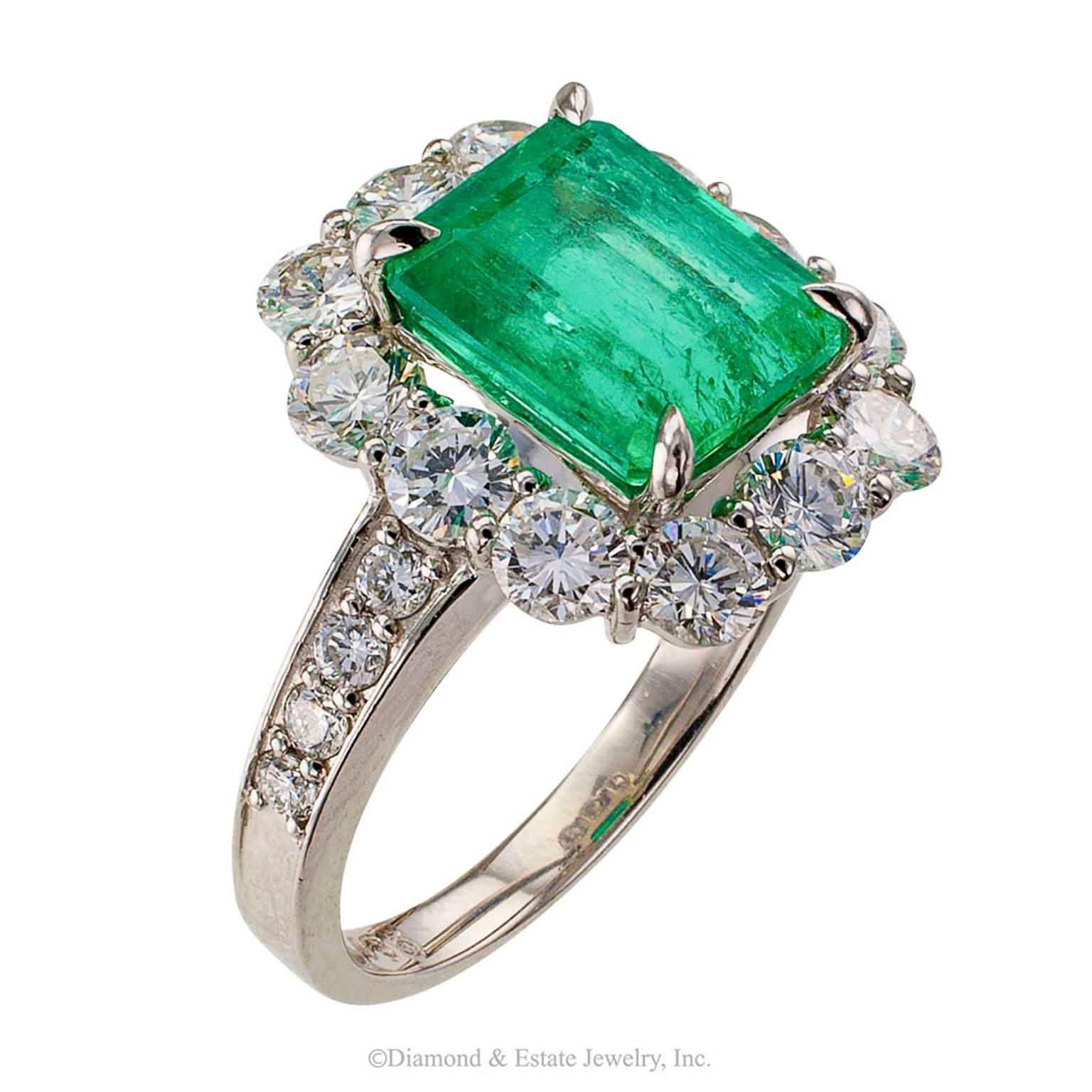 Women's Emerald-Cut 2.93 Carat Colombian Emerald Diamond Platinum Ring
