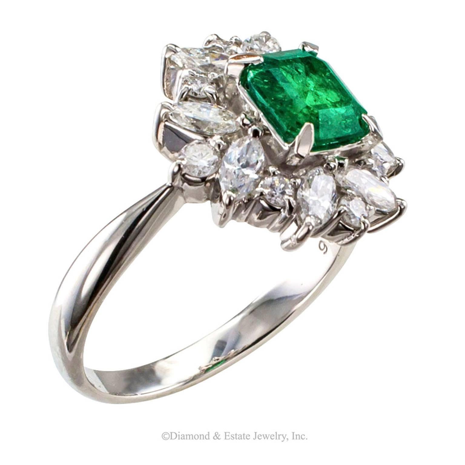 Square Emerald-Cut 0.89 Carat Emerald Diamond Platinum Ring In Excellent Condition In Los Angeles, CA
