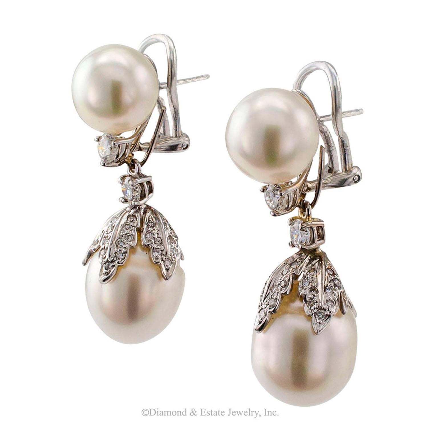 Day into Night South Sea Pearl Diamond Gold Earrings In Excellent Condition In Los Angeles, CA