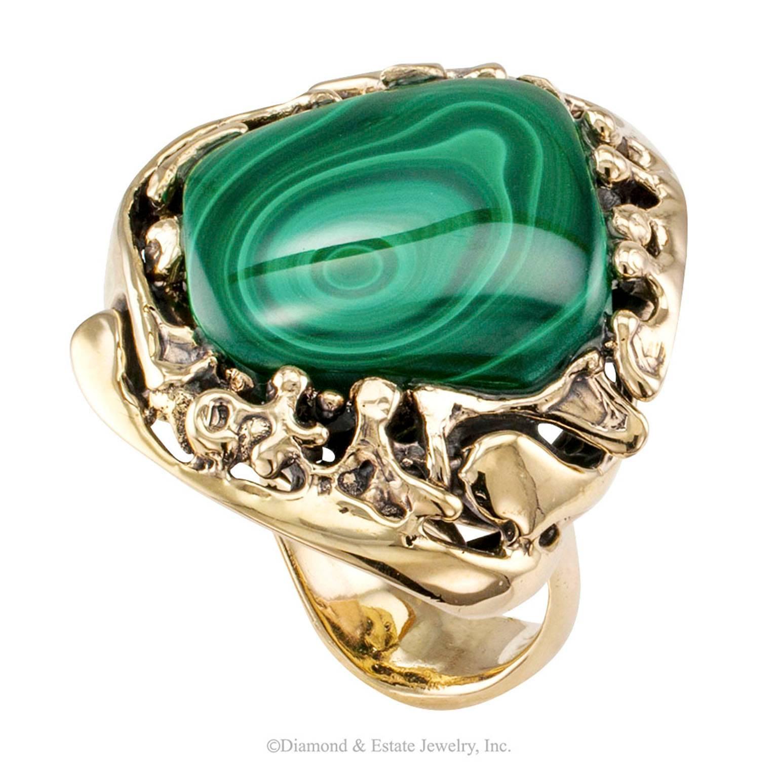 1960s Modernist Abstract Malachite Bullseye Gold Ring In Excellent Condition In Los Angeles, CA