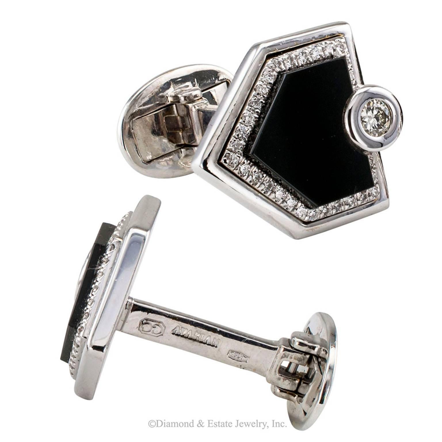 Onyx Chevron Diamond Gold Cuff Links In Excellent Condition In Los Angeles, CA