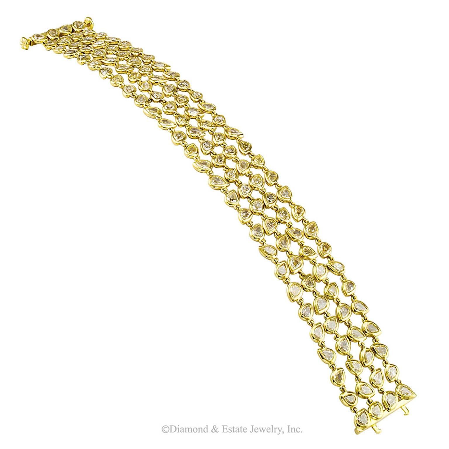 Women's or Men's 11.00 Carat Pear Shaped Diamond Gold Bracelet